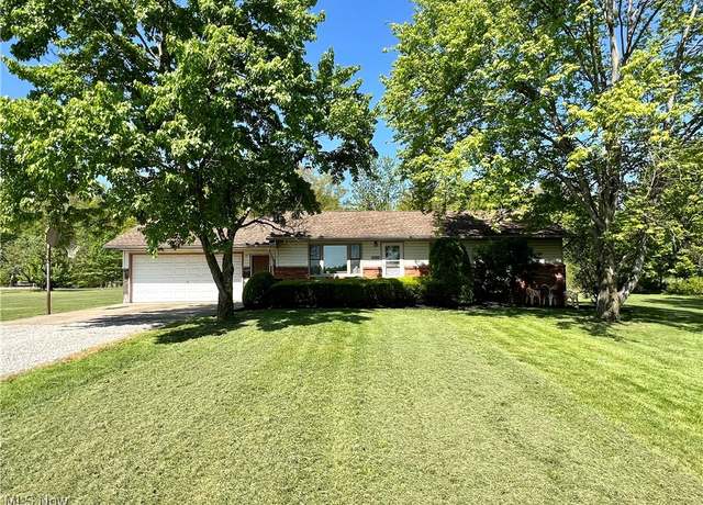 Property at 15774 Cowley Rd, Grafton, OH 44044, 3 beds, 1.5 baths