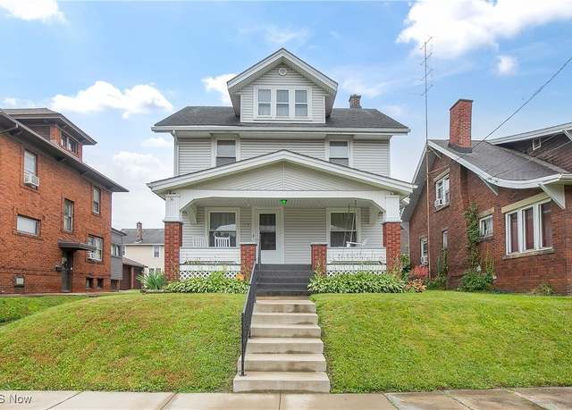 Property at 1116 16th St NW, Canton, OH 44703, 3 beds, 2 baths