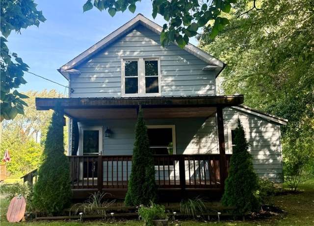 Property at 1727 E 49th St, Ashtabula, OH 44004, 2 beds, 1 bath