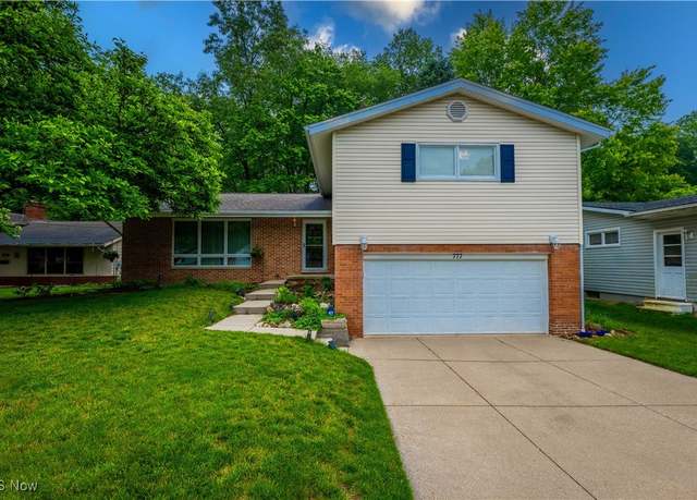 Property at 777 Castle Blvd, Akron, OH 44313, 3 beds, 2.5 baths