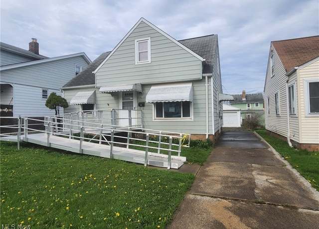 Property at 4824 E 86th St, Garfield Heights, OH 44125, 3 beds, 1.5 baths