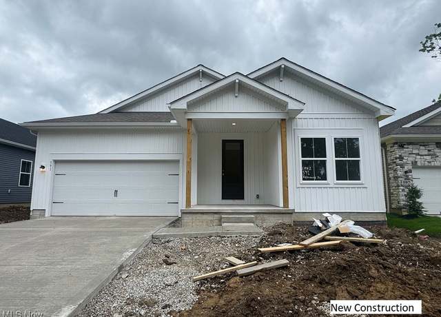 Property at 591 Wyleswood Dr, Berea, OH 44017, 3 beds, 3 baths