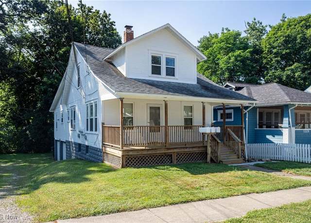 Property at 1333 Meriline St, Cuyahoga Falls, OH 44221, 3 beds, 3 baths