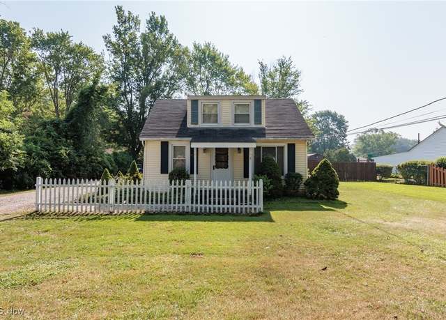 Property at 6427 Mackenzie Rd, North Olmsted, OH 44070, 3 beds, 1 bath