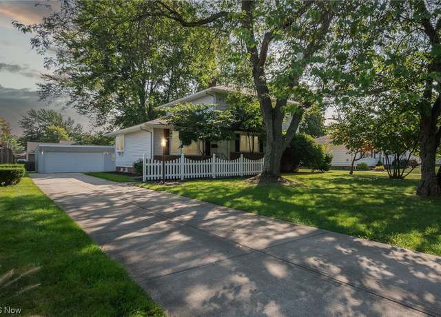 Photo of 6577 Maplehurst Rd, North Olmsted, OH 44070