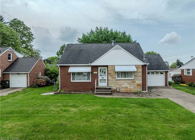 Property at 929 Romary Ln, Louisville, OH 44641, 3 beds, 1.5 baths
