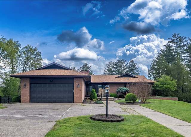 Property at 12 Fairview Hts, Parkersburg, WV 26101, 5 beds, 3.5 baths