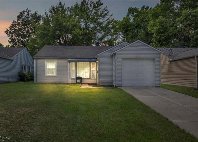 Property at 1212 Eastwood Ave, Mayfield Heights, OH 44124, 3 beds, 1 bath