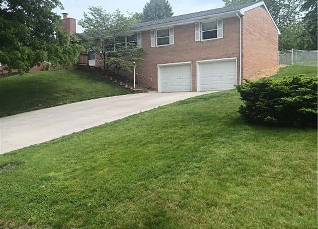 Property at 3262 Bahama Ave NW, Massillon, OH 44646, 3 beds, 2.5 baths