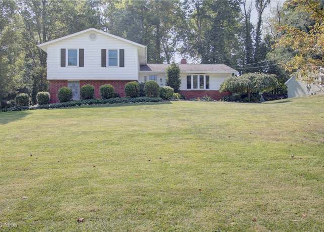 Property at 190 Springwood Rd, Northfield, OH 44067, 3 beds, 2.5 baths