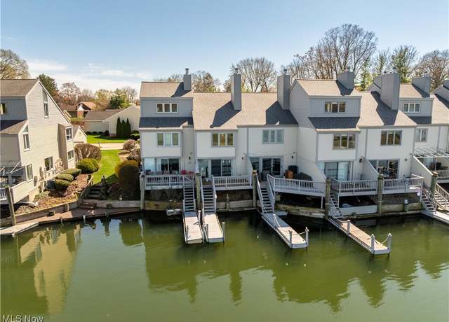Property at 3221 Mariners Island Dr NW Unit 1E, Canton, OH 44708, 3 beds, 3 baths