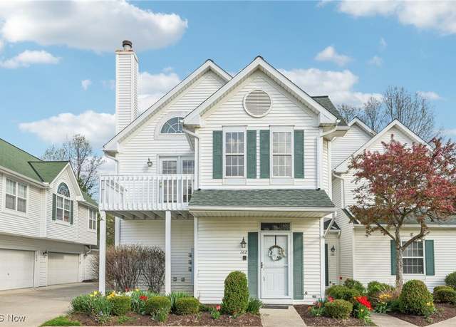 Property at 162 Vista Ct, North Olmsted, OH 44070, 2 beds, 2 baths