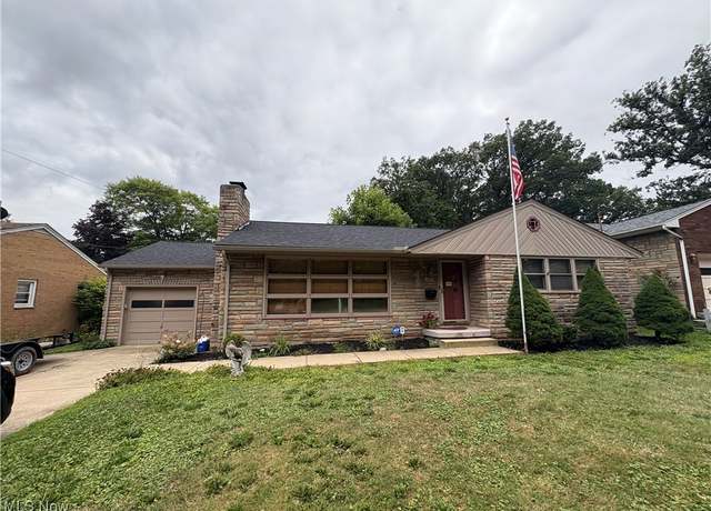 Property at 1835 Mccollum Rd, Youngstown, OH 44509, 3 beds, 2 baths