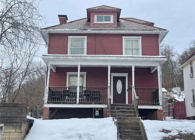 Property at 231 E Spring St, Marietta, OH 45750, 3 beds, 1.5 baths