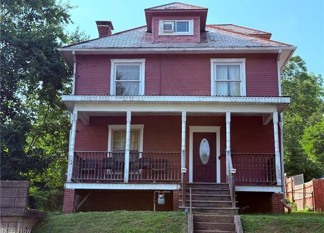 Property at 231 E Spring St, Marietta, OH 45750, 3 beds, 1.5 baths