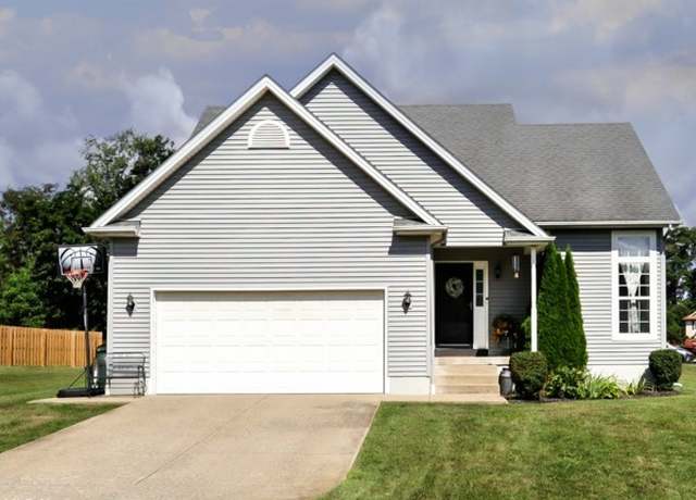 Property at 7411 Lake Knoll Dr, Lisbon, OH 44432, 3 beds, 2.5 baths