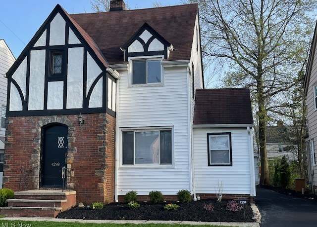 Property at 4298 Silsby Rd, University Heights, OH 44118, 4 beds, 1.5 baths