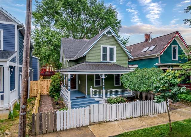 Property at 2905 Jay Ave, Cleveland, OH 44113, 2 beds, 1.5 baths