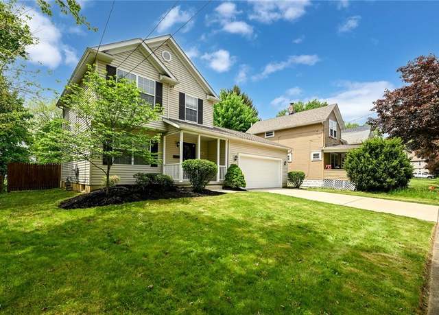 Property at 142 Westwood Ave, Akron, OH 44302, 3 beds, 1.5 baths