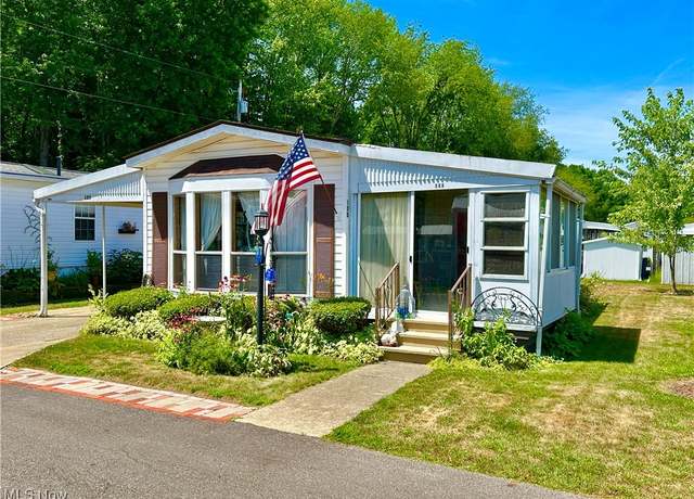 Property at 105 Wilpark Dr, Akron, OH 44312, 2 beds, 1 bath