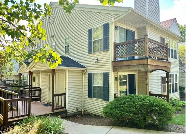 Property at 2001 Stoney Run Cir, Broadview Heights, OH 44147, 2 beds, 2 baths