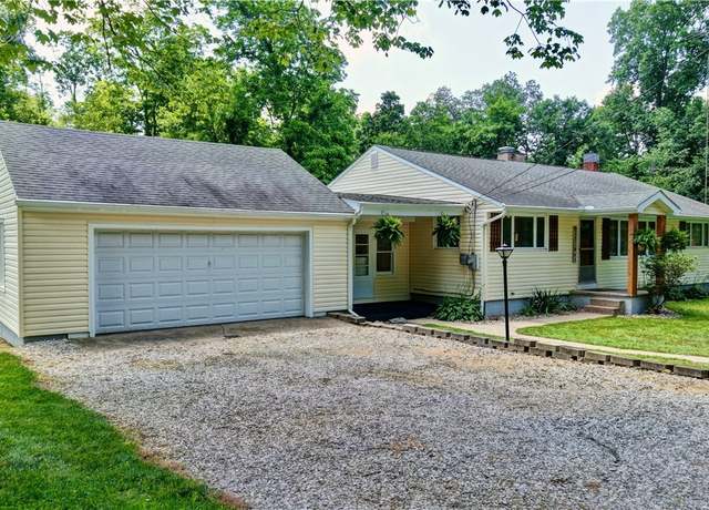 Property at 6913 S Elyria Rd, Shreve, OH 44676, 3 beds, 2 baths