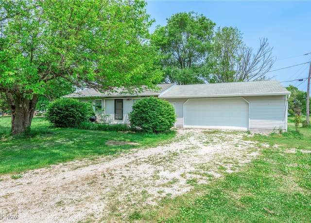 Property at 7835 Elyria Rd, Medina, OH 44256, 3 beds, 1 bath
