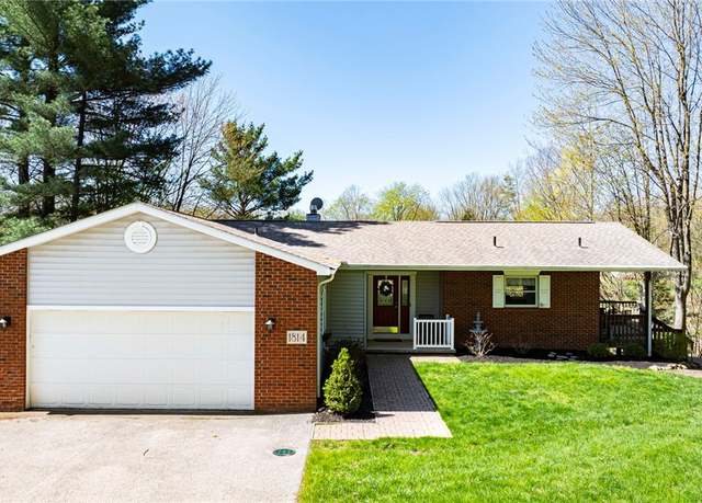 Property at 1814 Largo Dr, Roaming Shores, OH 44084, 3 beds, 2.5 baths