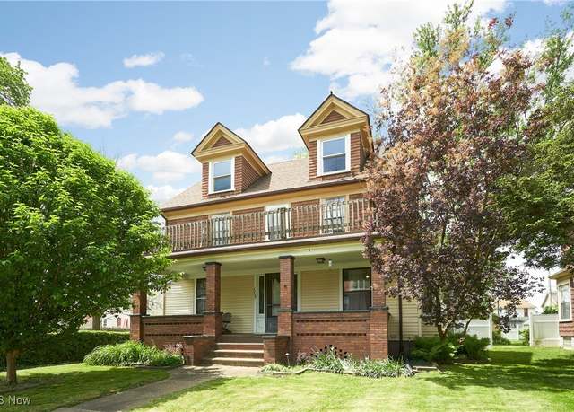 Property at 1727 Woodland Ave NW, Canton, OH 44703, 6 beds, 3 baths