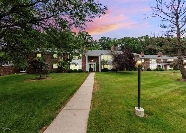 Property at 7030 Carriage Hill Dr #202, Brecksville, OH 44141, 2 beds, 1.5 baths