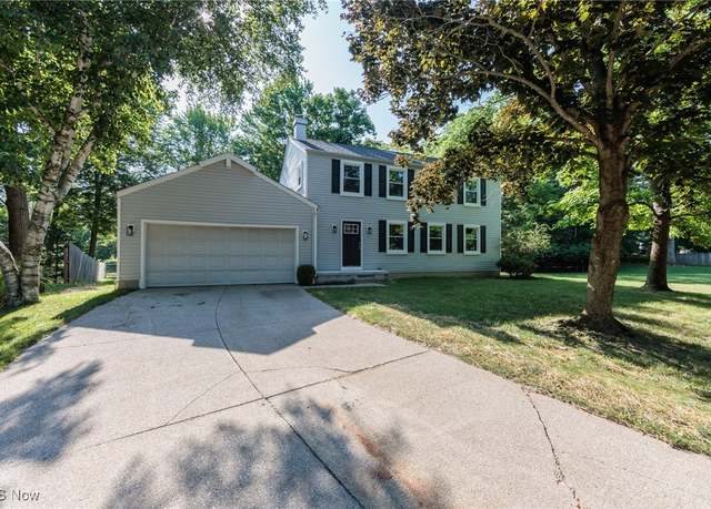Property at 1100 Concord Dr, Medina, OH 44256, 4 beds, 2.5 baths