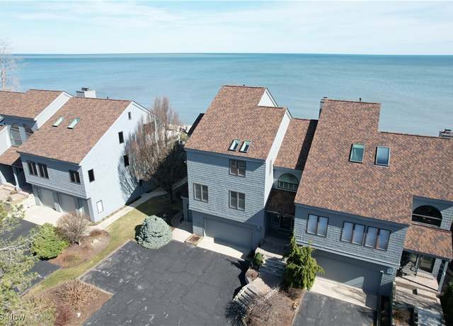 Property at 707 Mariner Village Dr, Huron, OH 44839, 3 beds, 3.5 baths