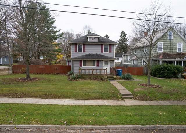 Property at 140 E Oak St, Kent, OH 44240, 3 beds, 2 baths