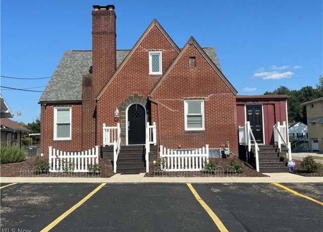 Property at 4100 Cleveland Ave NW, Canton, OH 44709, 2 beds, 2.5 baths