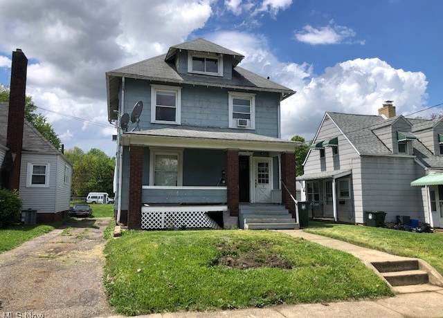 Property at 2117 Maple Ave NE, Canton, OH 44714, 2 beds, 2 baths