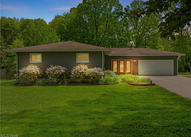 Property at 11824 Plum Ridge Dr, Hiram, OH 44234, 3 beds, 2 baths