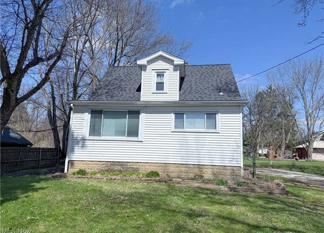 Property at 2373 Copley Rd, Akron, OH 44321, 3 beds, 1.5 baths