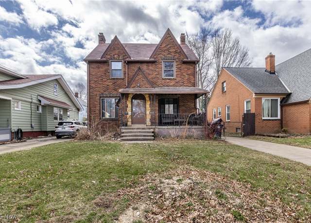 Property at 16111 Chatfield Ave, Cleveland, OH 44111, 4 beds, 1.5 baths