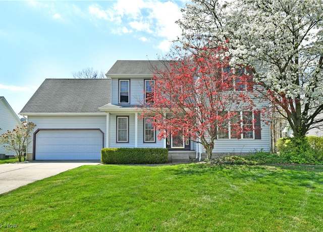 Property at 1640 Eastwind Pl, Austintown, OH 44515, 3 beds, 2.5 baths