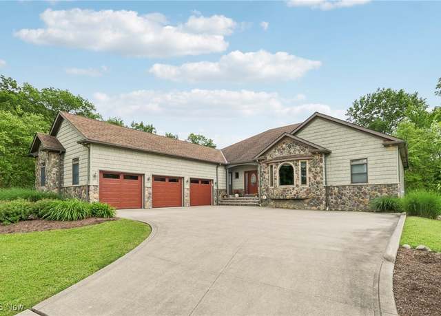 Property at 14355 Bridle Ln, Newbury, OH 44065, 3 beds, 3 baths