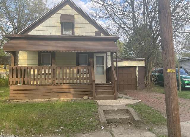Property at 847 Sherman St, Akron, OH 44311, 2 beds, 1 bath
