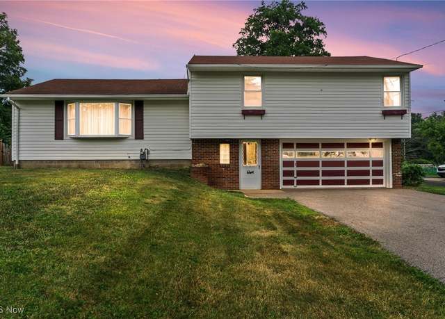 Property at 131 Yunker Ct, Elyria, OH 44035, 4 beds, 2.5 baths