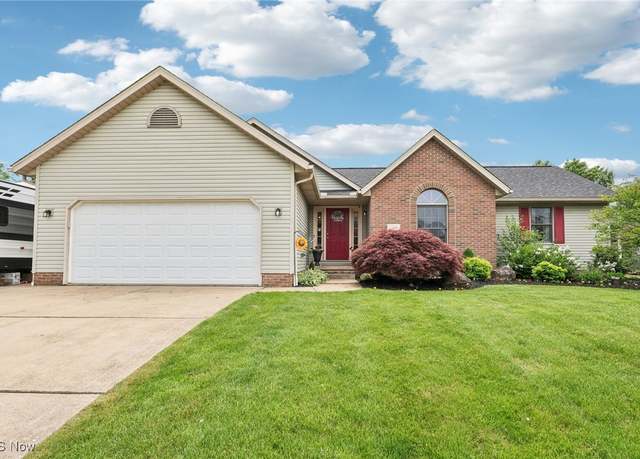 Property at 3508 Dauphin Dr NE, Canton, OH 44721, 3 beds, 2 baths