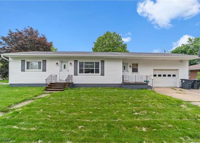 Property at 425 Warwick St, Akron, OH 44305, 3 beds, 2 baths