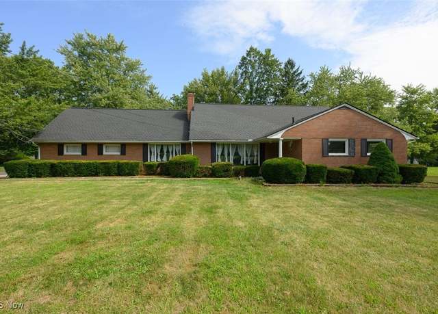 Property at 715 Highland Park Dr, New Franklin, OH 44319, 5 beds, 2.5 baths