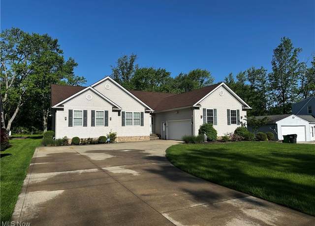 Property at 578 Bishop Rd, Highland Hills, OH 44143, 3 beds, 3.5 baths
