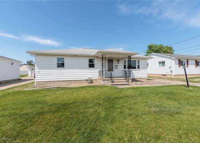 Property at 1720 W 29th St, Lorain, OH 44052, 3 beds, 2 baths