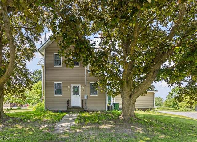 Property at 5869 Beechwood Ave, Alliance, OH 44601, 3 beds, 2 baths