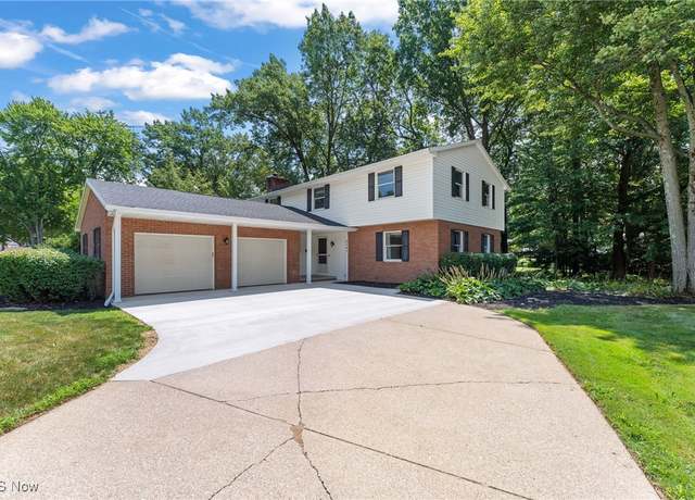 Property at 2347 Wagon Trail St NE, Massillon, OH 44646, 4 beds, 2.5 baths