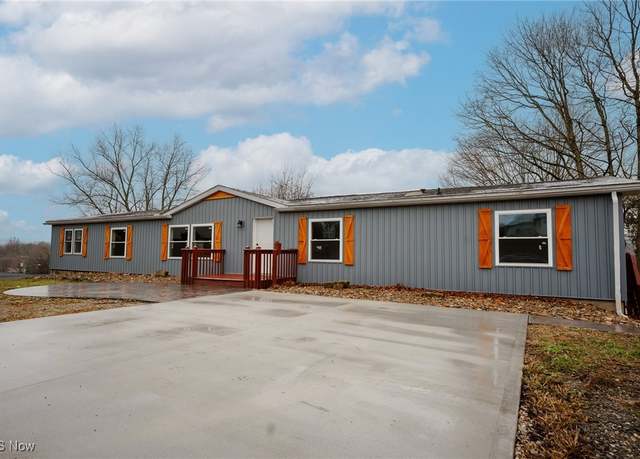 Property at 655 Kenton Aly, Millersburg, OH 44654, 8 beds, 3 baths